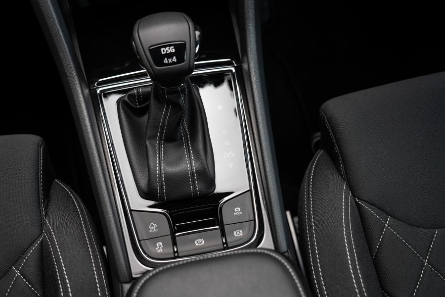 Детали интерьера Skoda Karoq 4x4 Sportline 2020 года  (AU) (фото 18 из 40)